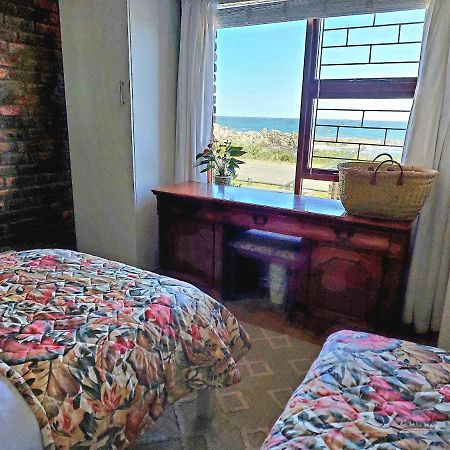 La Mer Seafront Selfcatering Accommodation Kleinmond Bagian luar foto