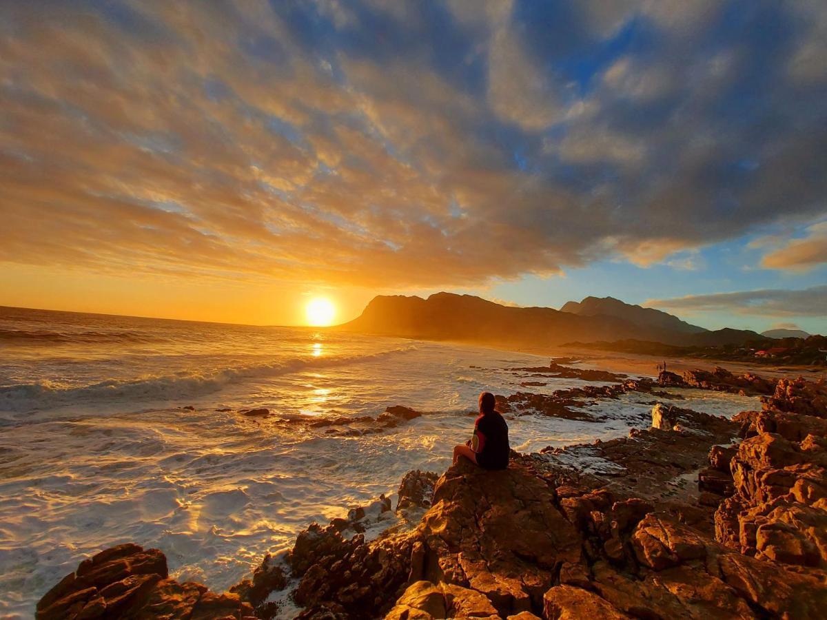 La Mer Seafront Selfcatering Accommodation Kleinmond Bagian luar foto