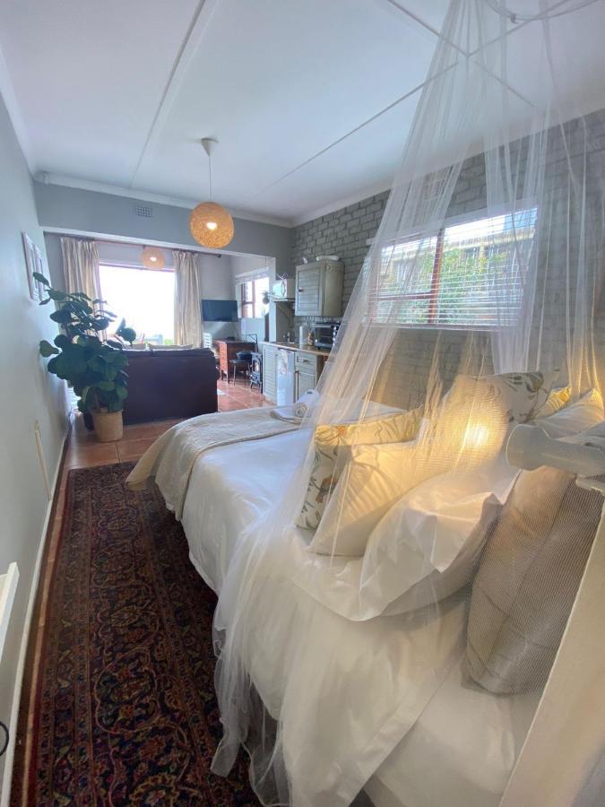 La Mer Seafront Selfcatering Accommodation Kleinmond Bagian luar foto