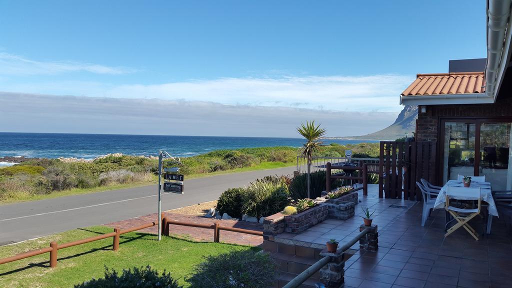La Mer Seafront Selfcatering Accommodation Kleinmond Ruang foto
