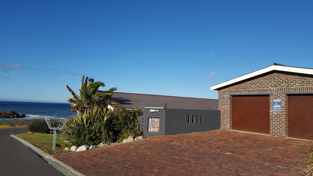 La Mer Seafront Selfcatering Accommodation Kleinmond Bagian luar foto